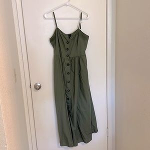 Army green WHAT WHAT WEAR size M dress